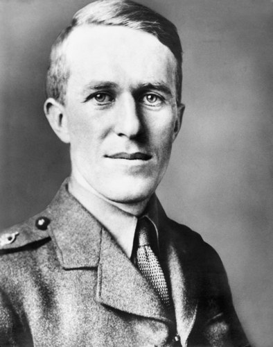 Portrait of Thomas Edward Lawrence (public domain, via Wikimedia Commons)